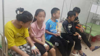 Cao Bằng: Học sinh bị ngộ độc do uống nước ngọt không rõ nguồn gốc