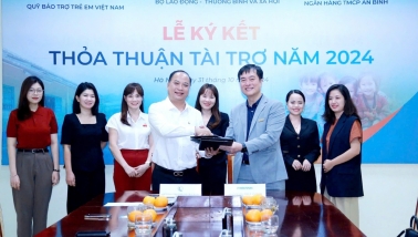 ABBank tài trợ 1 tỷ đồng xây dựng nhà ở bán trú, nhà vệ sinh cho học sinh miền núi