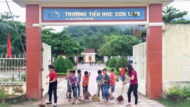 Sẽ xử lý hiệu trưởng nêu tên học sinh vì chưa đóng tiền bảo hiểm trước toàn trường