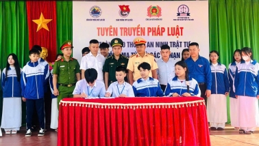 Tuyên truyền phòng, chống ma túy, an toàn giao thông cho học sinh