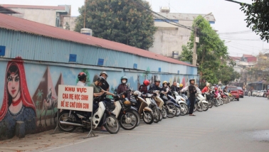 Cổng trường an toàn giao thông