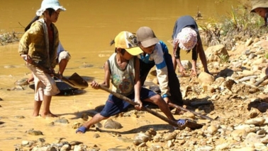 Những điều cần biết về sử dụng lao động trẻ em
