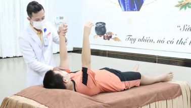 Bạc Liêu: Bé trai 13 tuổi bất ngờ bị đột quỵ não sau khi tắm