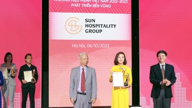 Sun Hospitality Group lần đầu tiên đạt cúp giải thưởng Thương hiệu mạnh - Phát triển bền vững 2023