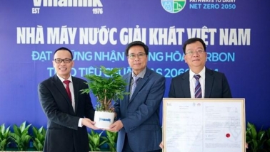 Vinamilk có thêm 1 nhà máy đạt chứng nhận trung hòa carbon, đẩy mạnh “xanh hóa” sản xuất