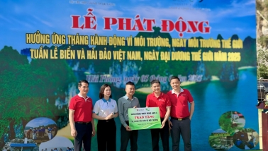 Cán bộ nhân viên SeABank chung tay làm sạch 11 bãi biển vì môi trường xanh