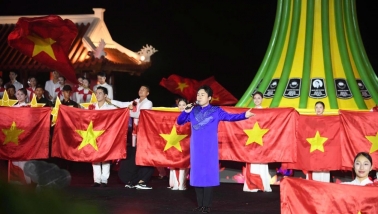 “Lời tri ân – Dòng sông hoa lửa”: Đêm nghệ thuật tái hiện huyền thoại bến phà Long Đại