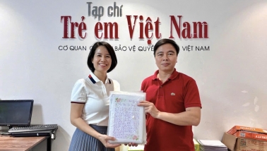 Cô Hiệu trưởng nộp bài dự thi mong mỏi học trò luôn hạnh phúc