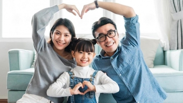 Đừng chỉ dạy con giỏi, hãy dạy con biết yêu thương