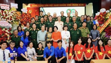 “Mãi mãi tuổi 20” – Khi ký ức hóa thành ánh sáng soi đường