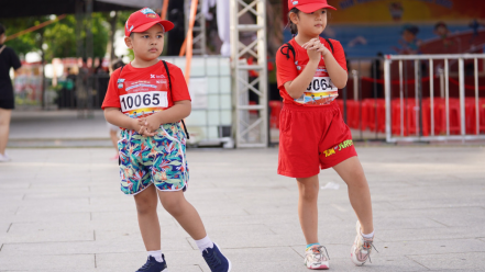 Trẻ em cần đảm bảo sức khỏe thế nào khi tham gia chạy bộ?