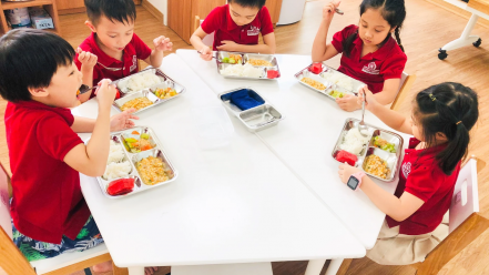 Quận Ba Đình yêu cầu hiệu trưởng các trường chịu trách nhiệm toàn diện về bếp ăn học đường 