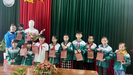 Phạm Mai Lâm Đan: Cô bé 7 tuổi người dân tộc Tày với nghĩa cử cao đẹp 