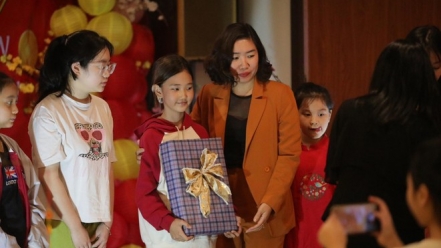 Hà Nội: Lan tỏa yêu thương đến với trẻ em có hoàn cảnh khó khăn quận Tây Hồ