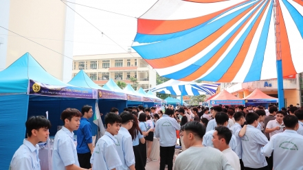 Trường Đại học Sư phạm Kỹ thuật Hưng Yên tổ chức 'Ngày hội việc làm 2024'