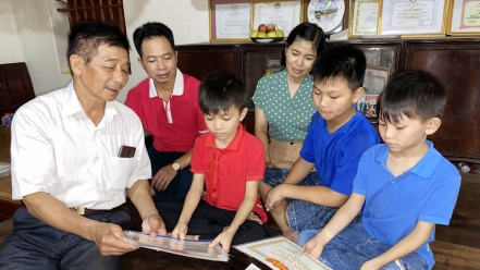 Nhiều dòng họ ở Thái Nguyên truyền cảm hứng hiếu học cho học sinh