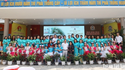 1.000 học sinh trường Tiểu học An Dương giao lưu với hoạ sĩ Văn Dương Thành, hưởng ứng cuộc thi “Ngôi nhà mơ ước”