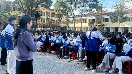 Cao Bằng: Truyền thông sức khỏe sinh sản vị thành niên cho hơn 1.400 học sinh