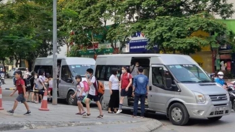 Xe ô tô đưa đón học sinh bắt buộc phải đáp ứng những tiêu chuẩn nào?