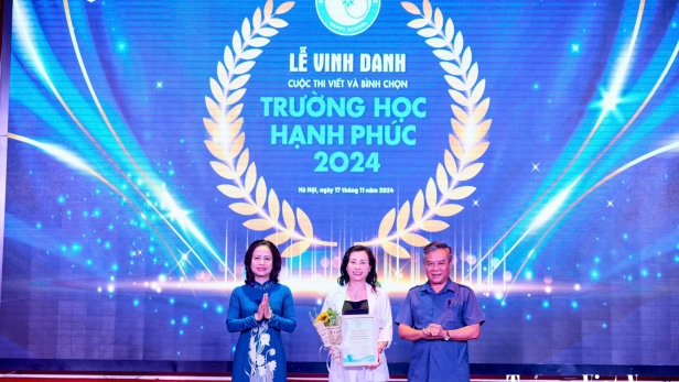 Trường THPT Nguyễn Huệ: Gieo yêu thương để gặt về hạnh phúc