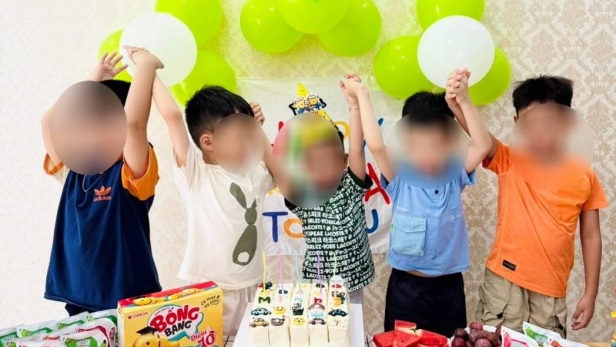 Đồng hành cùng con tự kỷ: Kiên trì, yêu thương và hy vọng