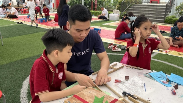 Khơi dậy đam mê khoa học qua những mảnh gỗ – Hành trình STEM đầy cảm hứng cùng StemX