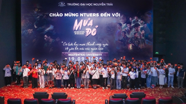 Mưa Đỏ – Hành trình tri ân và đánh thức trách nhiệm tuổi trẻ tại Trường Đại học Nguyễn Trãi