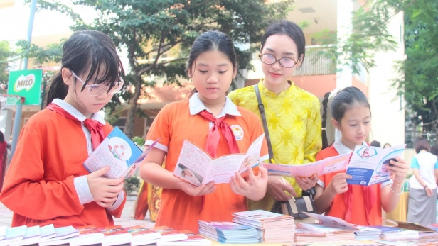 Ngày Quốc tế Trẻ em gái 11/10: Phường Giảng Võ chung tay bảo vệ quyền trẻ em gái