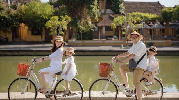 Dự thảo Luật Dân số: Nhiều chính sách chạm tới nỗi lo của người trẻ