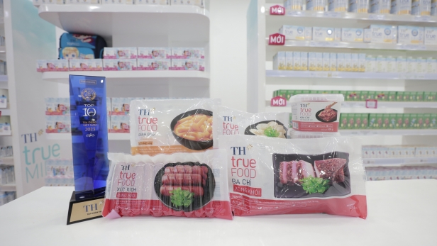 TH true FOOD được vinh danh Top 10 Sản phẩm - dịch vụ tiêu dùng Việt Nam 2023