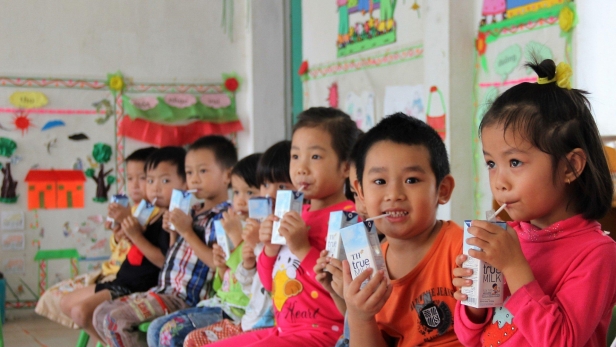 Vì tầm vóc Việt: Ưu tiên nguồn lực cho trẻ em