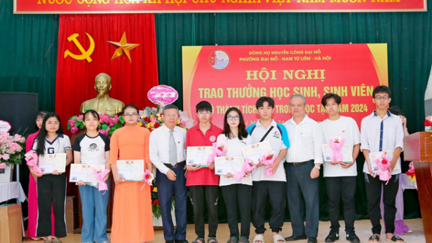 Trao thưởng học sinh, sinh viên năm 2024