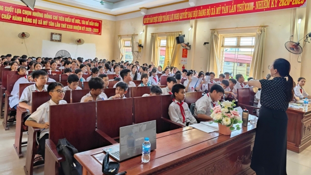 Nam Định: Dạy bơi an toàn phòng, chống đuối nước cho trẻ em
