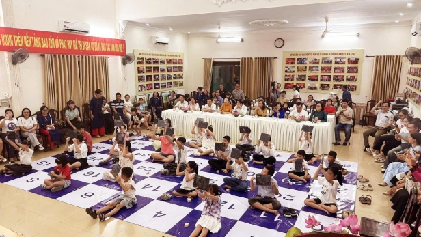 Chấm dứt bạo lực, vun đắp yêu thương