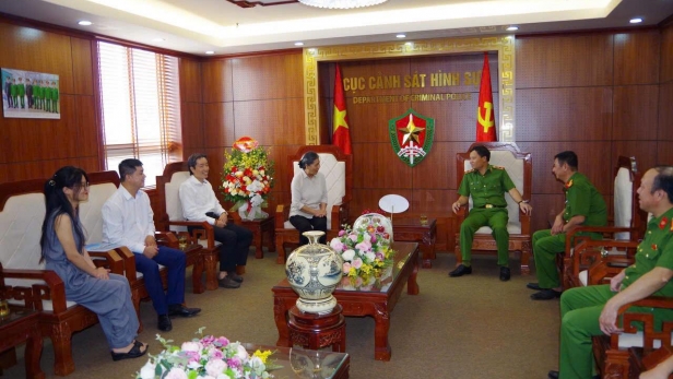 Hội Bảo vệ quyền trẻ em Việt Nam chúc mừng Bộ Công an nhân dịp 19/8