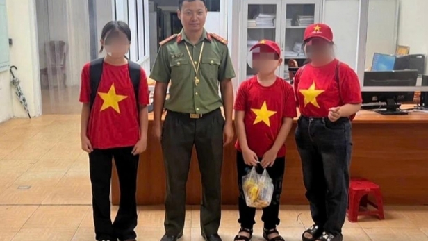 Khuyến cáo phụ huynh bảo đảm an toàn cho trẻ khi đi xem diễu binh