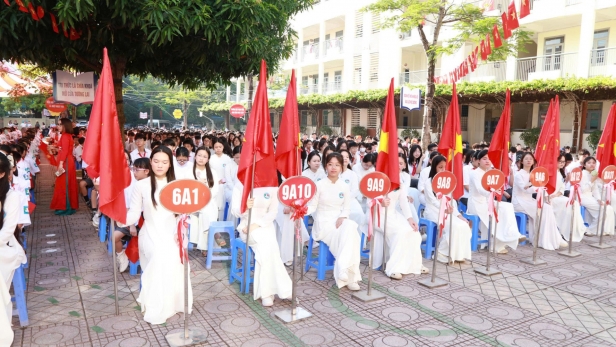 Phụ huynh cần làm gì khi muốn phản ánh, khiếu nại về chính sách giáo dục con em?