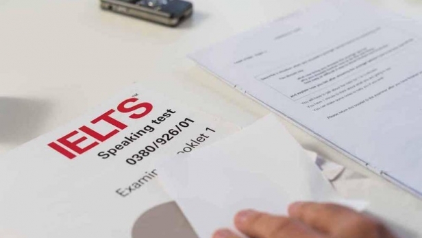 Thí sinh có chứng chỉ IELTS cấp sau ngày 10/9/2022 được miễn thi ngoại ngữ