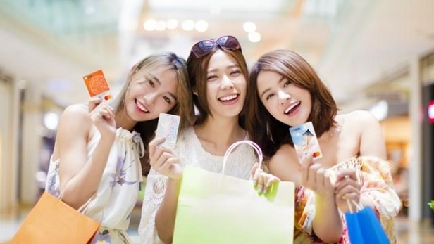 Đón hè rực rỡ cùng loạt ưu đãi hấp dẫn cho chủ thẻ quốc tế SHB