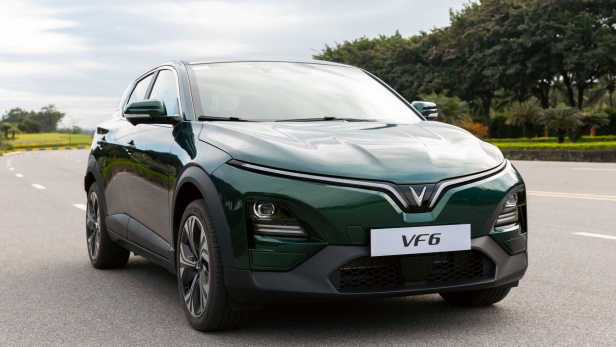 Xe gia đình VinFast VF 6: An toàn ngang phân khúc trên, tiết kiệm như xe máy