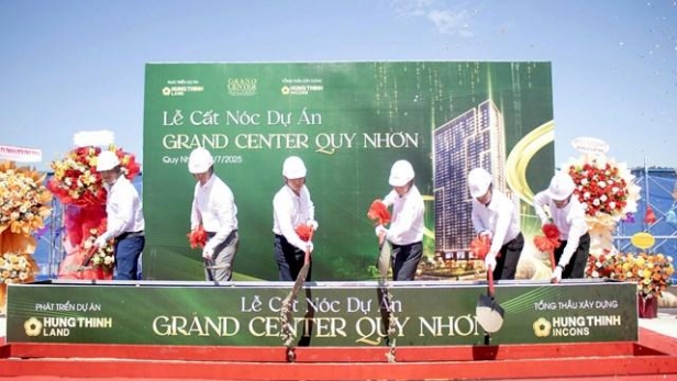 Dự án Grand Center Quy Nhon – biểu tượng sống giữa trung tâm phố biển chính thức cất nóc
