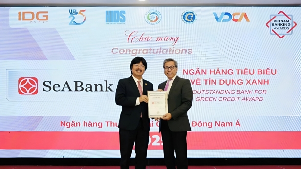 SeABank khẳng định dấu ấn bền vững với 2 giải thưởng Ngân hàng Việt Nam tiêu biểu