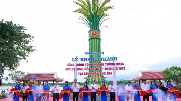 Khánh thành Khu tưởng niệm thanh niên xung phong hy sinh tại bến phà Long Đại