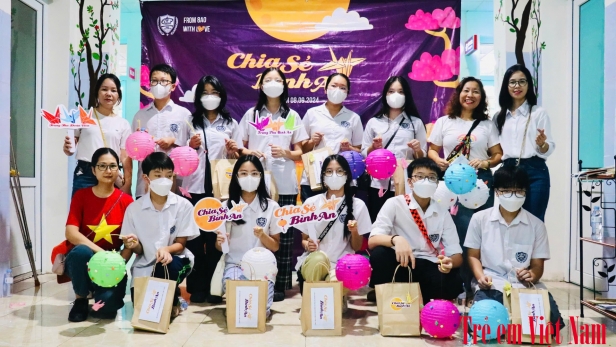 Cánh hạc yêu thương