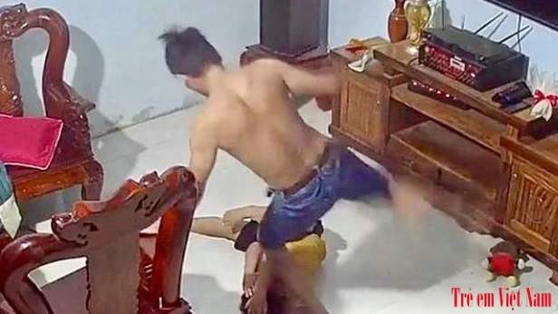 Cha dượng, mẹ kế bạo hành con riêng: Hình phạt nào cho những kẻ gieo rắc nỗi đau?