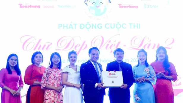 Học sinh tiểu học toàn quốc bước vào cuộc thi 'Chữ đẹp Việt lần 2'