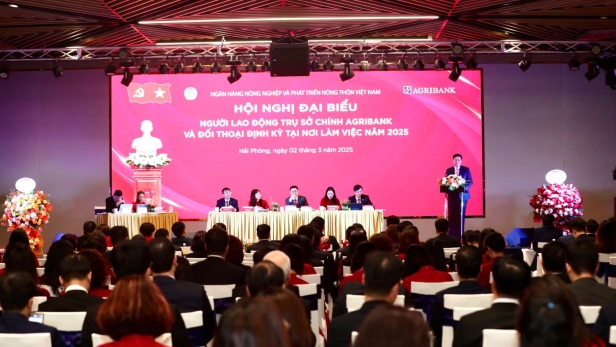  Agribank nỗ lực chăm lo tốt nhất cho người lao động, phấn đấu hoàn thành toàn diện các chỉ tiêu kinh doanh