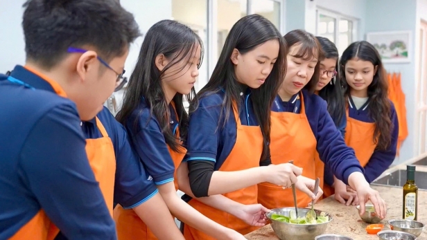 Wellspring Hanoi tiên phong xây dựng bữa ăn học đường tối ưu năng lượng theo từng độ tuổi