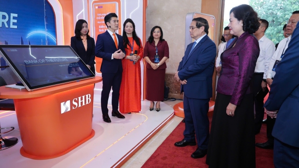Giải pháp thanh toán tích hợp của SHB được giới thiệu trước Thủ tướng Phạm Minh Chính