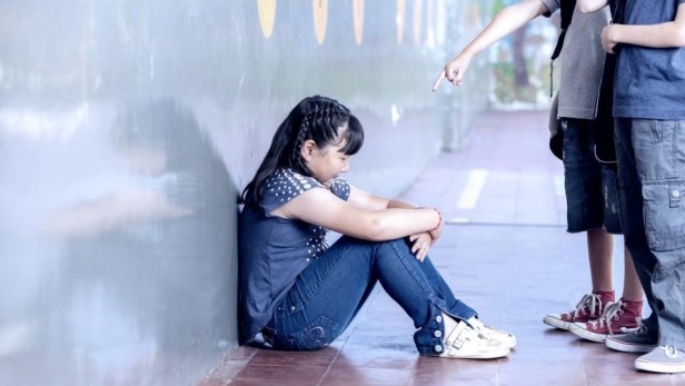 Bạo lực học đường: Dưới góc nhìn pháp luật, học sinh được bảo vệ thế nào?